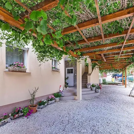 1 Bedroom Gorgeous In *