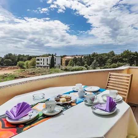 1 Bedroom Gorgeous In *