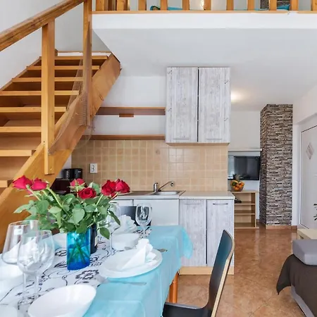 Beautiful In With Kitchen *